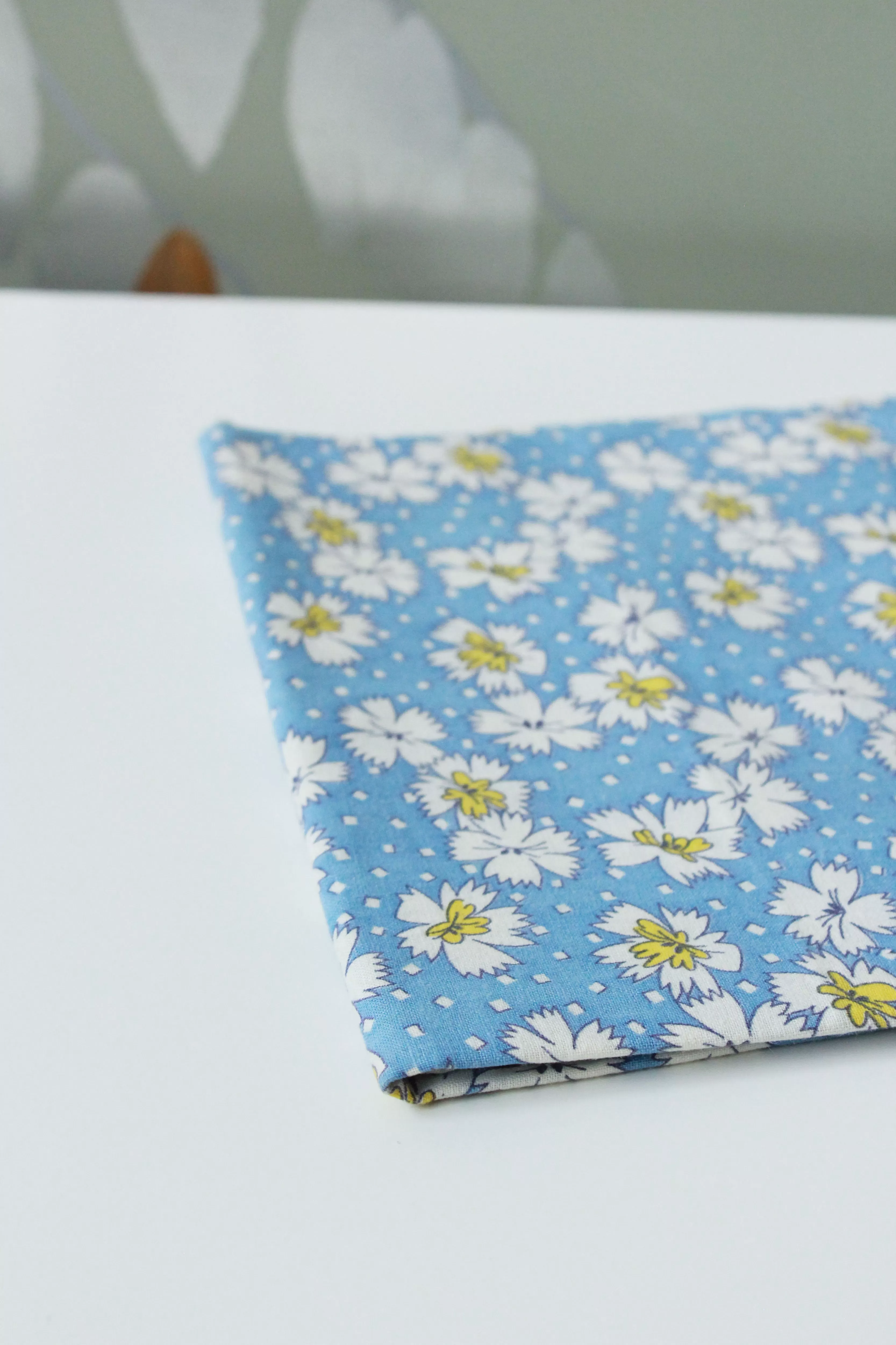 1940s Light Blue Floral Feedsack With Yellow Details, True Vintage 1940s Flower Summer Fabric