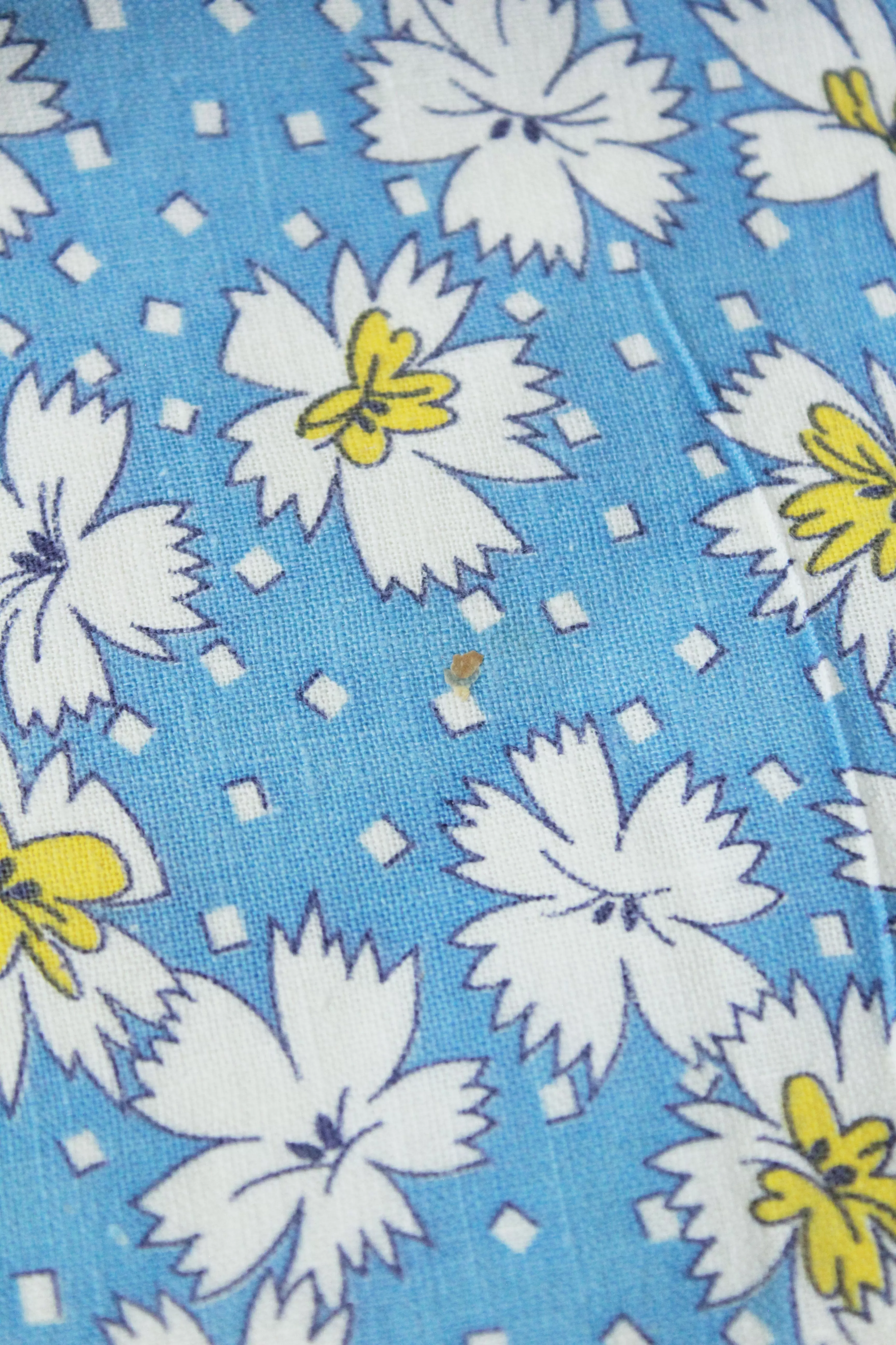 1940s Light Blue Floral Feedsack With Yellow Details, True Vintage 1940s Flower Summer Fabric