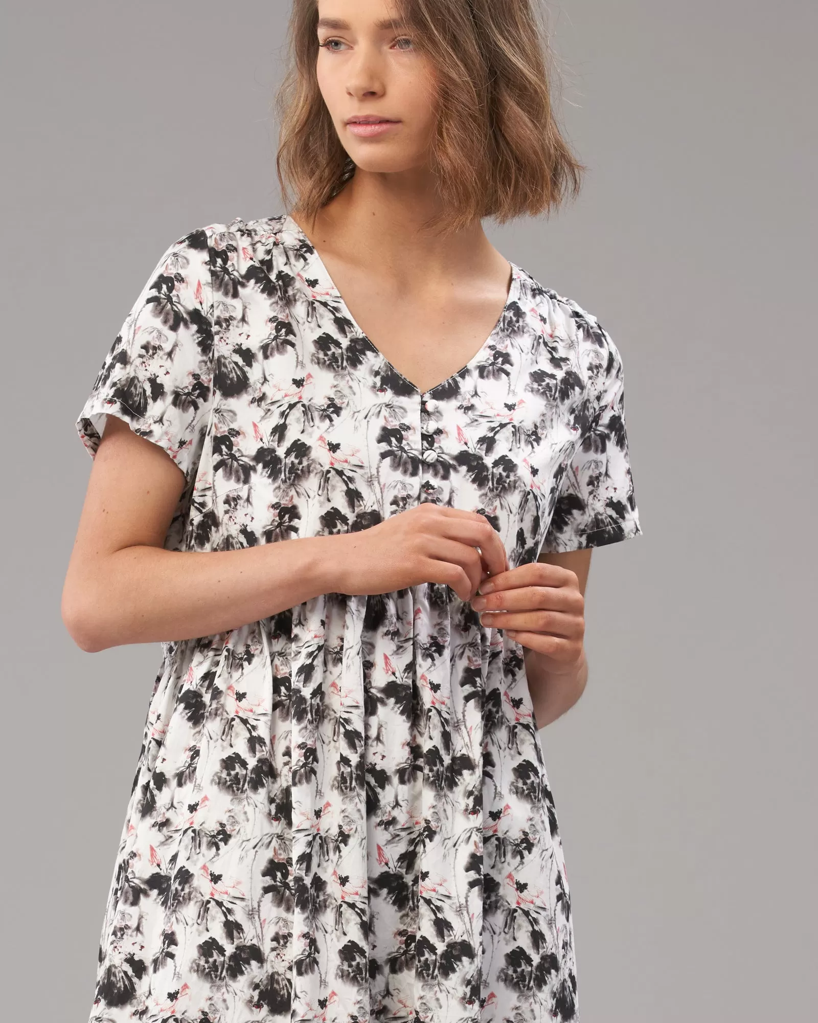 COTTON VEE BUTTON DRESS