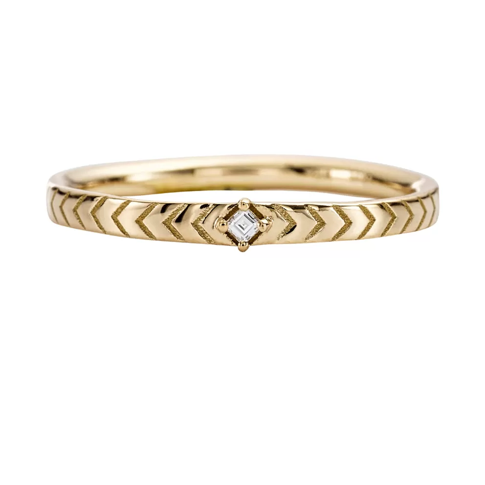 Engraved Geometric Wedding Ring with a Carre Diamond