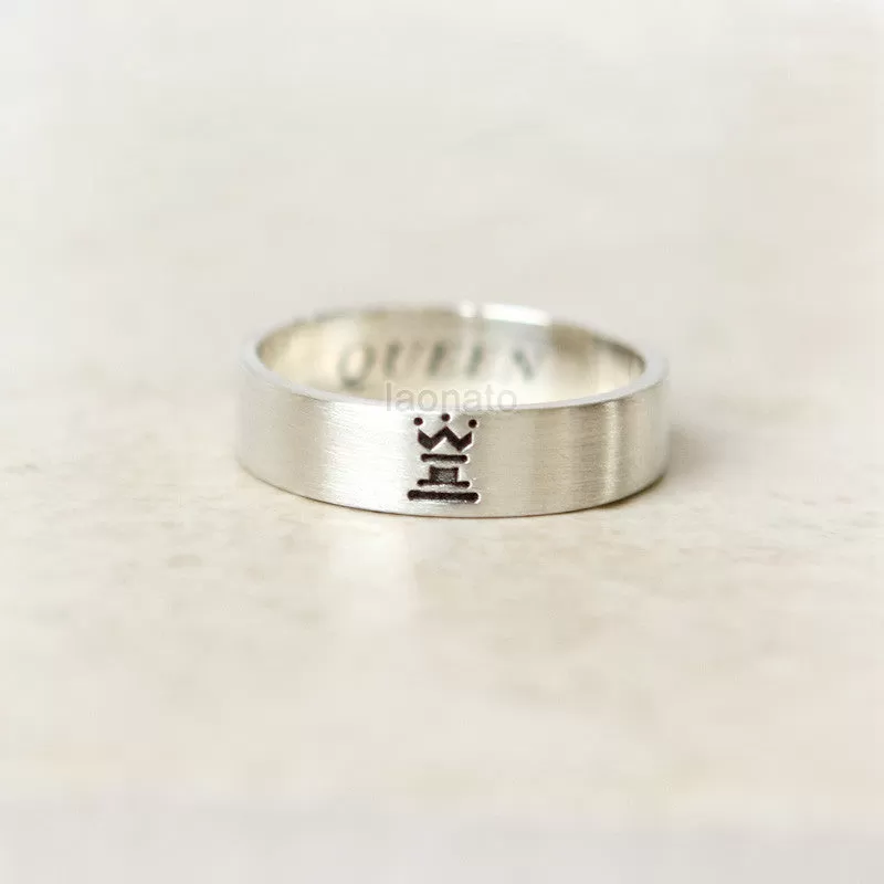 Horizontal King and Queen Ring in sterling silver, Couples Ring, Custom Personalized Initial Ring