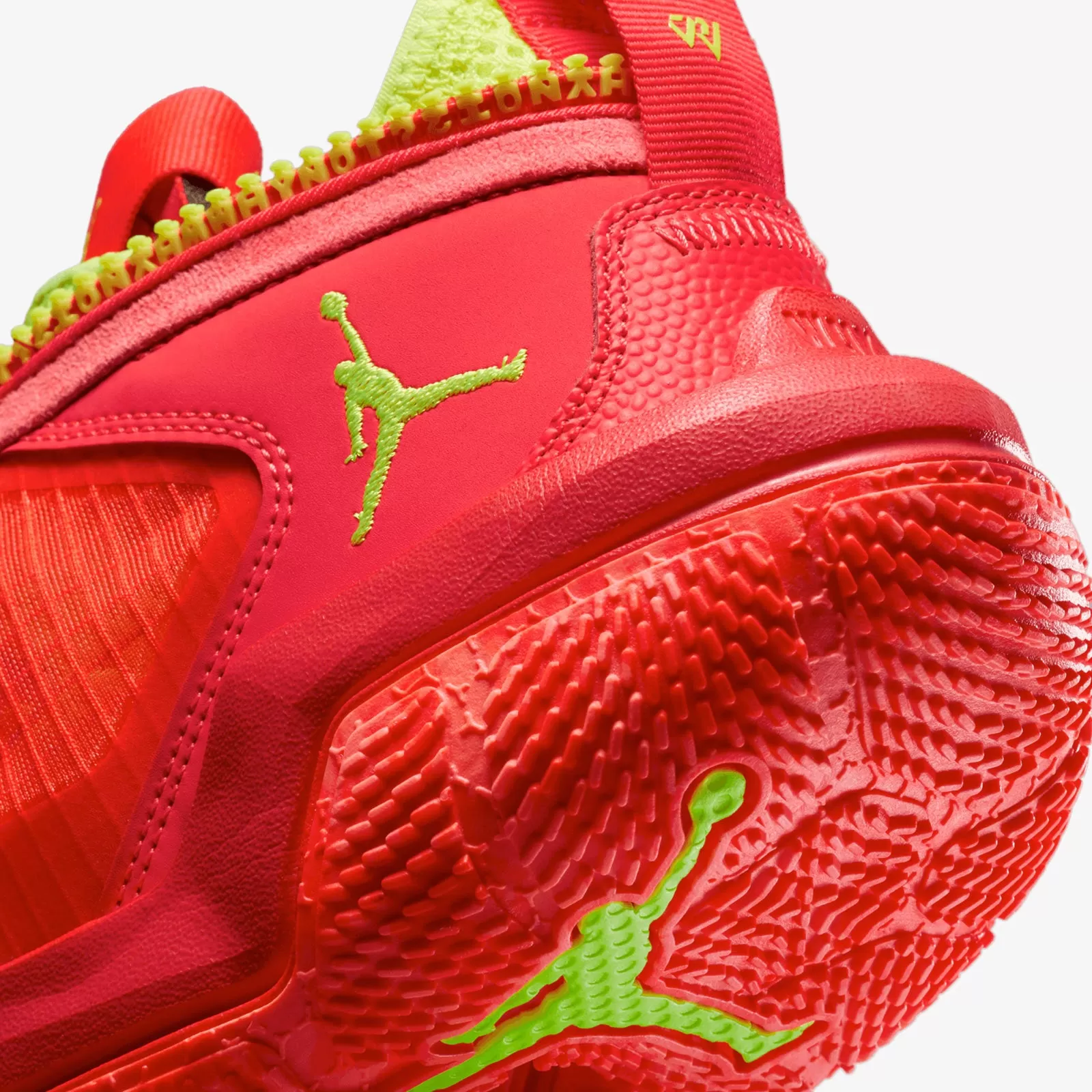 Jordan "Why Not?" Zer0.6 - 'Bright Crimson'