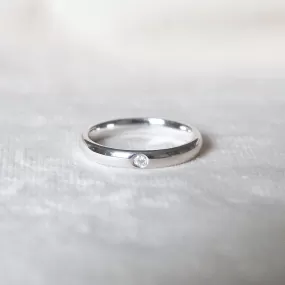 The Court Shape Wedding Band with Single Diamond